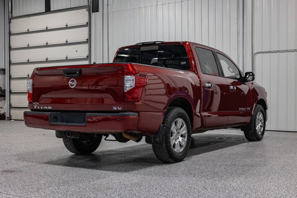 2018 Nissan Titan SV RWD - photo 5