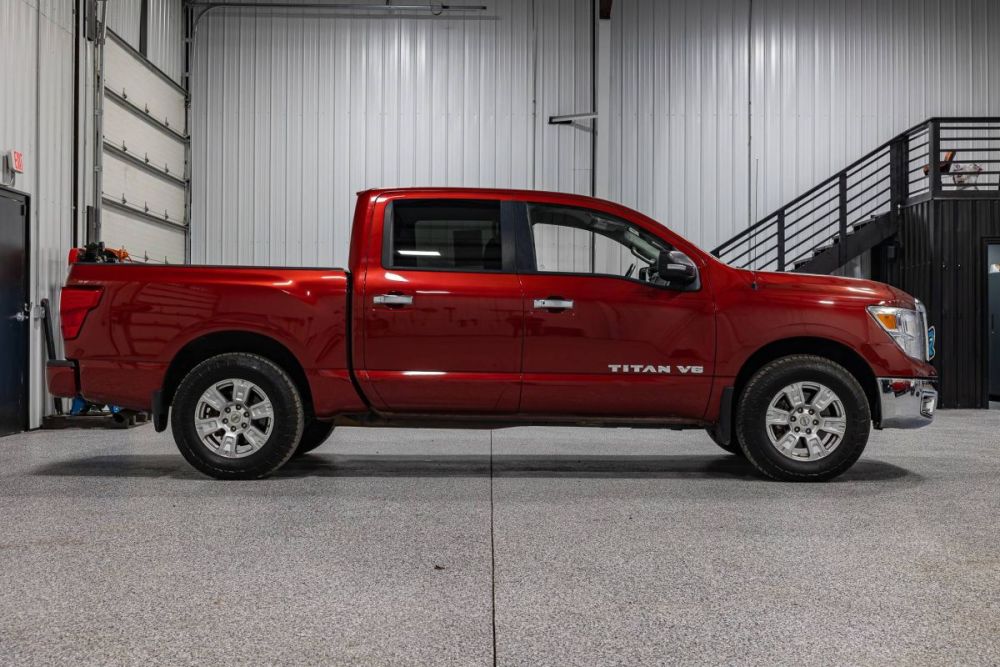 2018 Nissan Titan SV RWD - photo 6