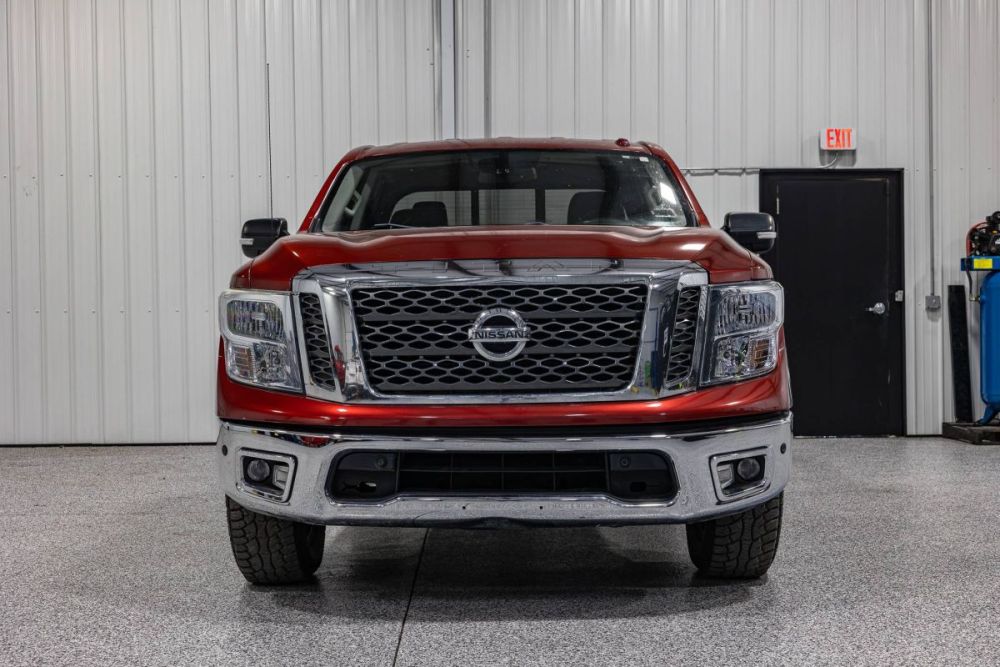 2018 Nissan Titan SV RWD - photo 8