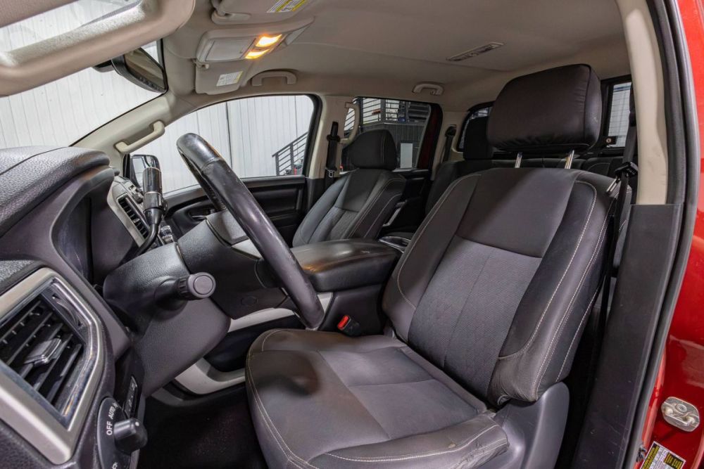 2018 Nissan Titan SV RWD - photo 9