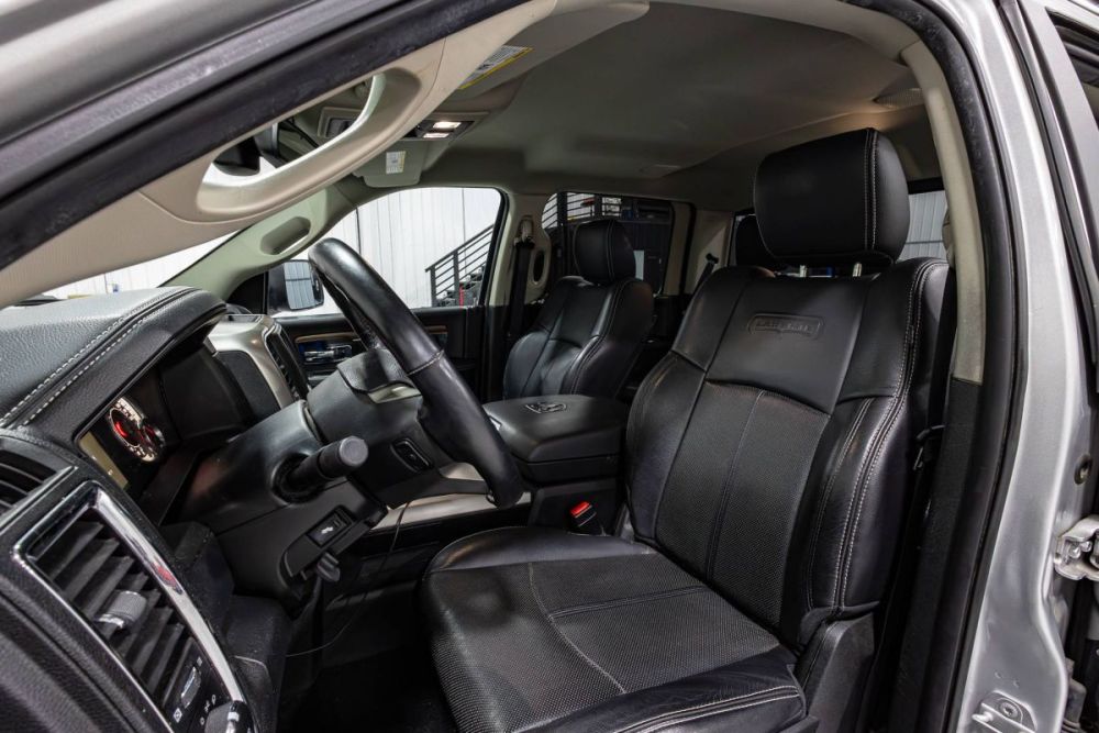 2018 Ram 1500 Laramie 4WD - photo 14