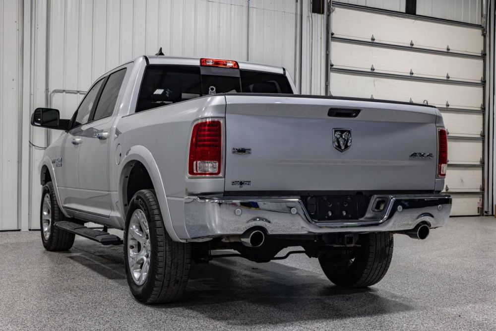 2018 Ram 1500 Laramie 4WD - photo 3