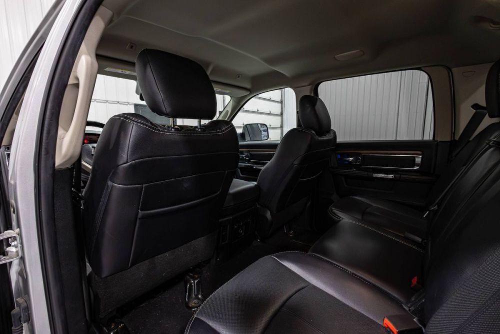 2018 Ram 1500 Laramie 4WD - photo 8
