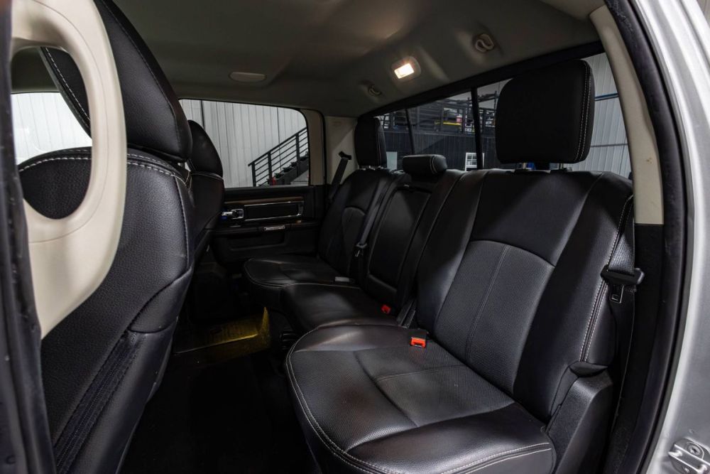 2018 Ram 1500 Laramie 4WD - photo 9