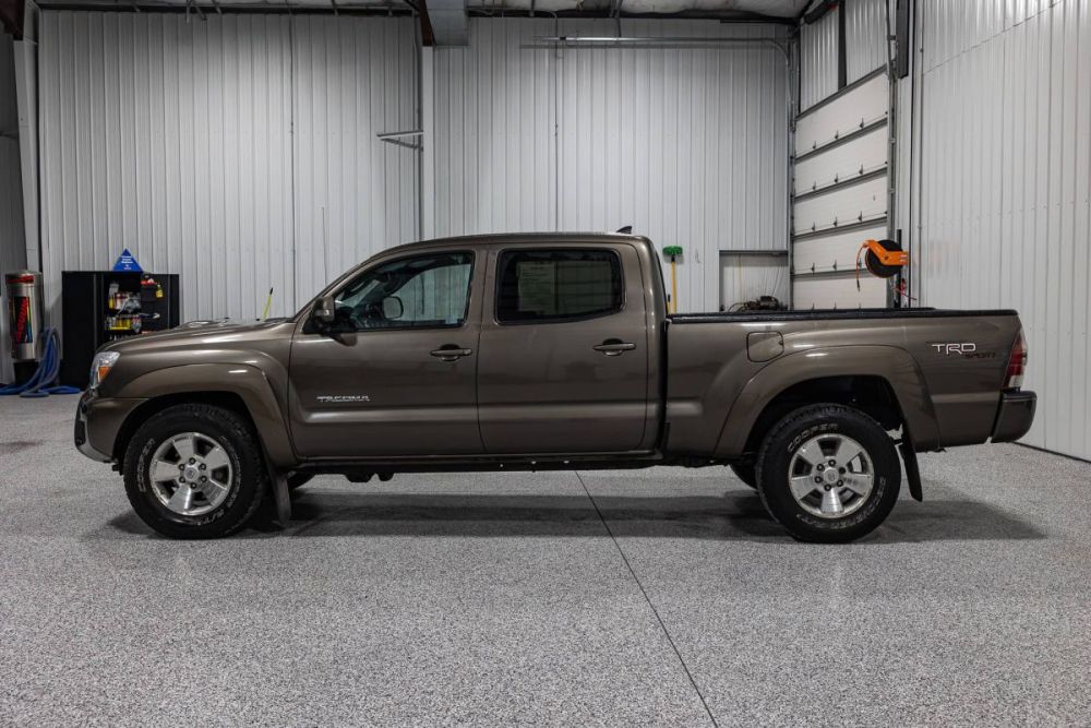 2013 Toyota Tacoma V6 4WD - photo 2