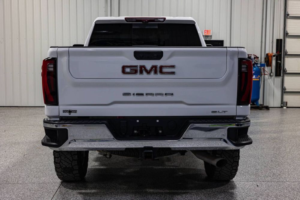 2025 GMC Sierra 2500HD SLT 4WD - photo 4