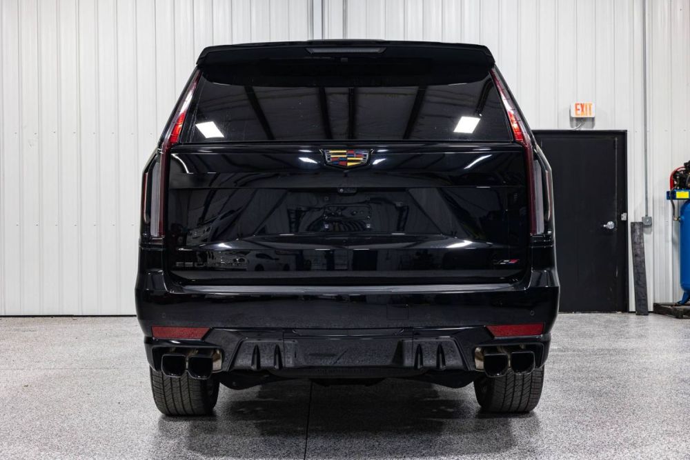 2023 Cadillac Escalade-V 4WD - photo 4