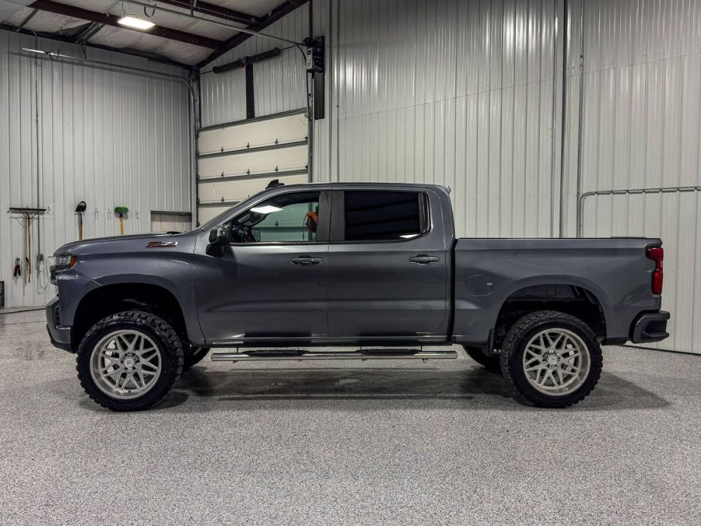 2019 Chevrolet Silverado 1500 LT 4WD - photo 2