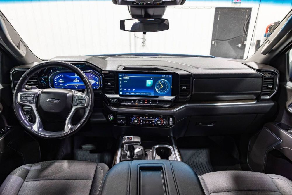 2022 Chevrolet Silverado 1500 RST 4WD - photo 12