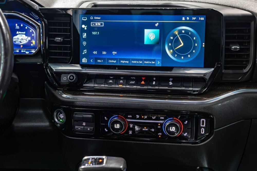 2022 Chevrolet Silverado 1500 RST 4WD - photo 13