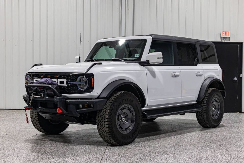 2025 Ford Bronco Outer Banks 4WD - photo 1
