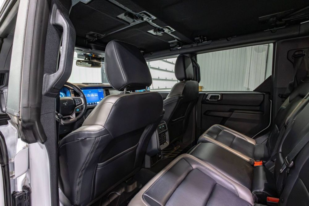 2025 Ford Bronco Outer Banks 4WD - photo 11