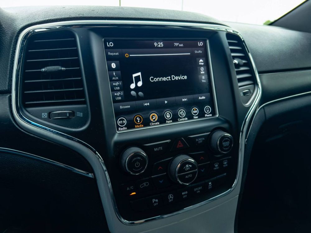 2018 Jeep Grand Cherokee Sterling Edition - photo 11