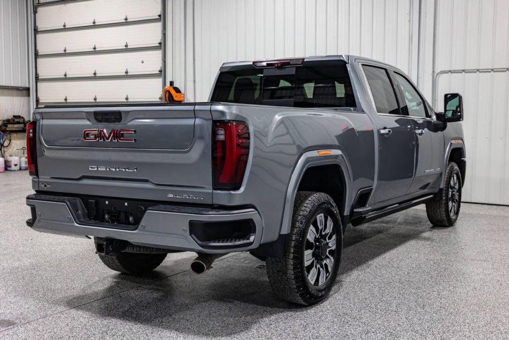 2026 GMC Sierra 2500HD Denali 4WD - photo 3