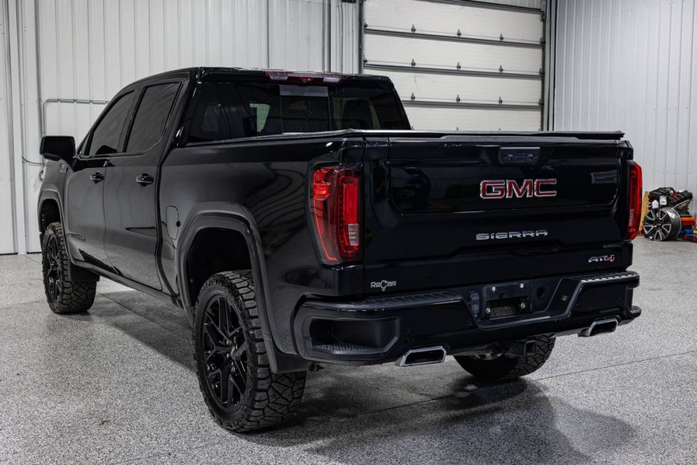 2024 GMC Sierra 1500 AT4 4WD - photo 3
