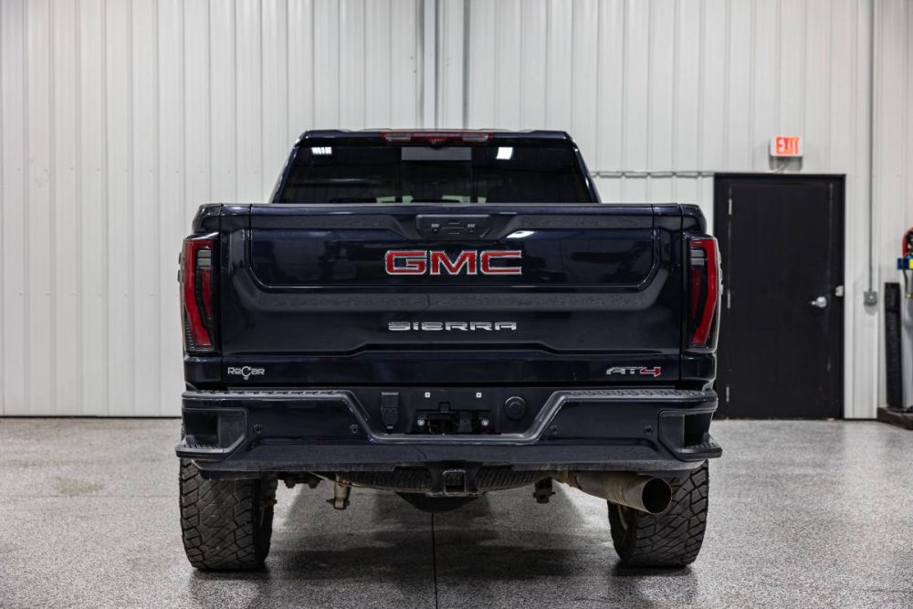 2025 GMC Sierra 2500HD AT4 4WD - photo 2