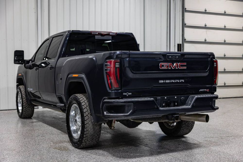 2025 GMC Sierra 2500HD AT4 4WD - photo 3