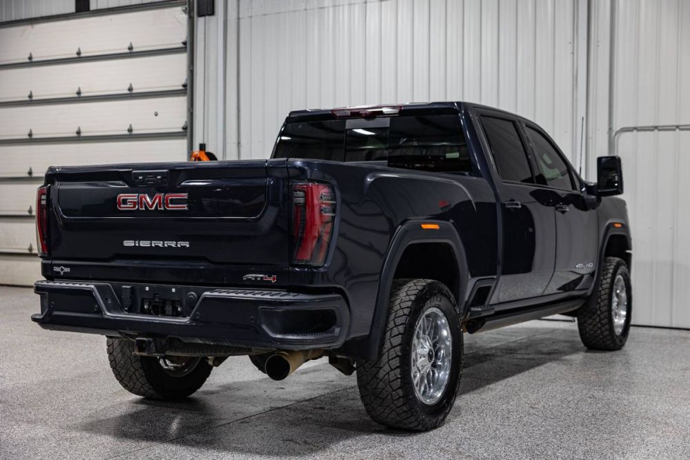 2025 GMC Sierra 2500HD AT4 4WD - photo 4