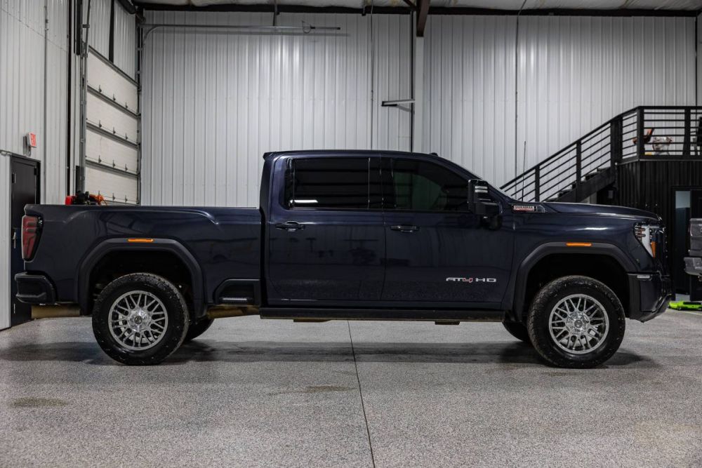 2025 GMC Sierra 2500HD AT4 4WD - photo 6