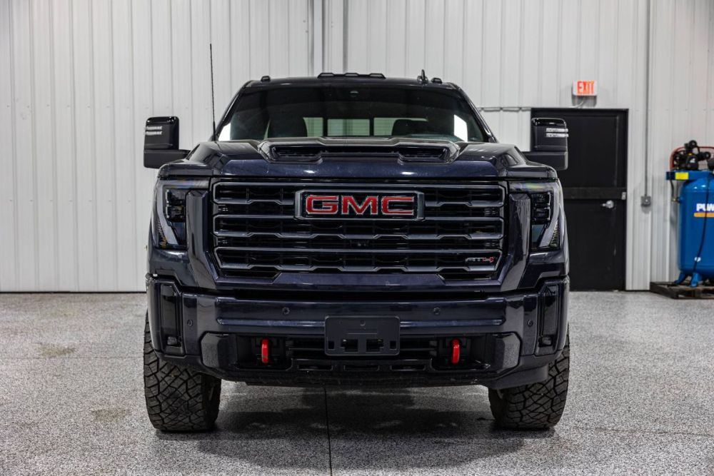 2025 GMC Sierra 2500HD AT4 4WD - photo 8