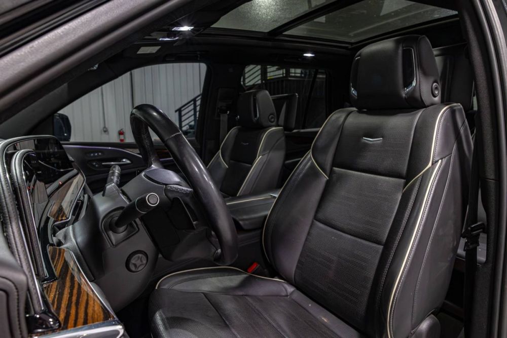 2023 Cadillac Escalade Premium Luxury 4WD - photo 11
