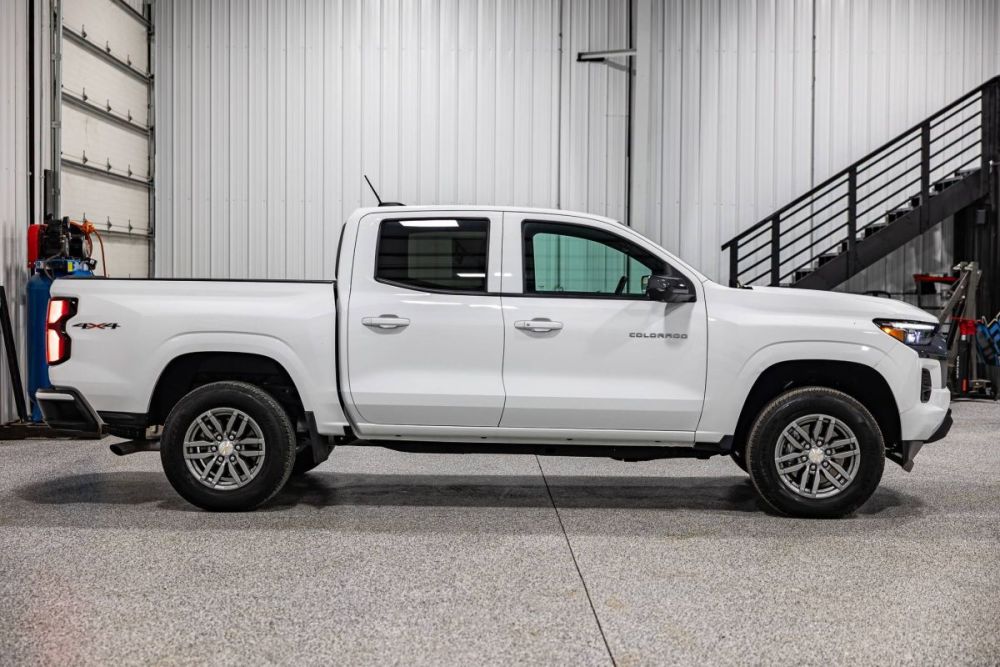 2026 Chevrolet Colorado LT 4WD - photo 6