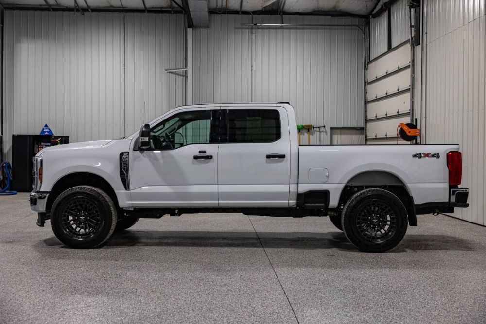 2025 Ford F-250 Super Duty XLT 4WD - photo 2