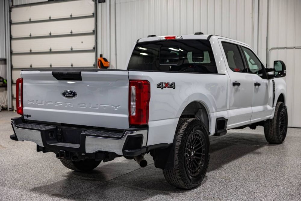 2025 Ford F-250 Super Duty XLT 4WD - photo 3
