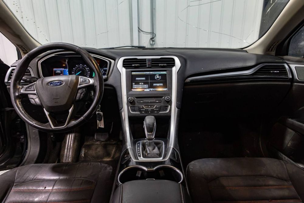 2016 Ford Fusion SE FWD - photo 13