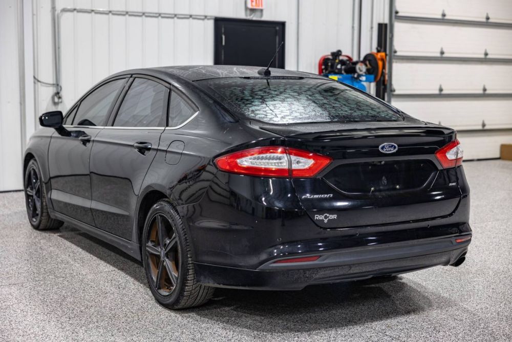 2016 Ford Fusion SE FWD - photo 3