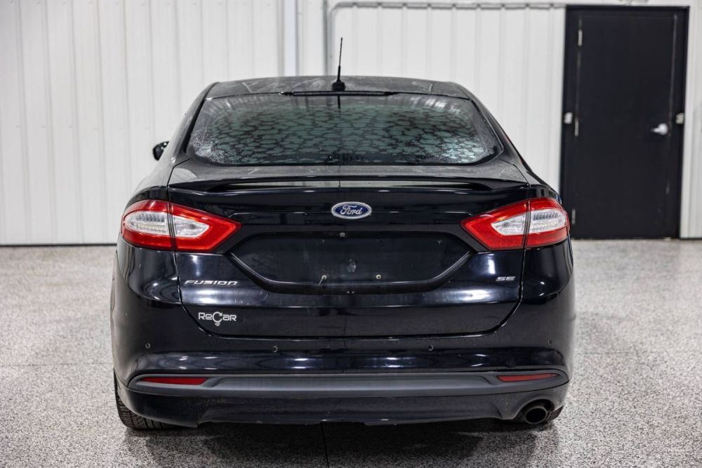 2016 Ford Fusion SE FWD - photo 4