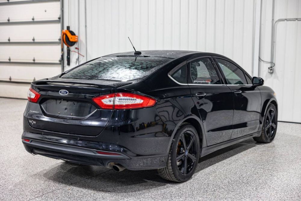 2016 Ford Fusion SE FWD - photo 5