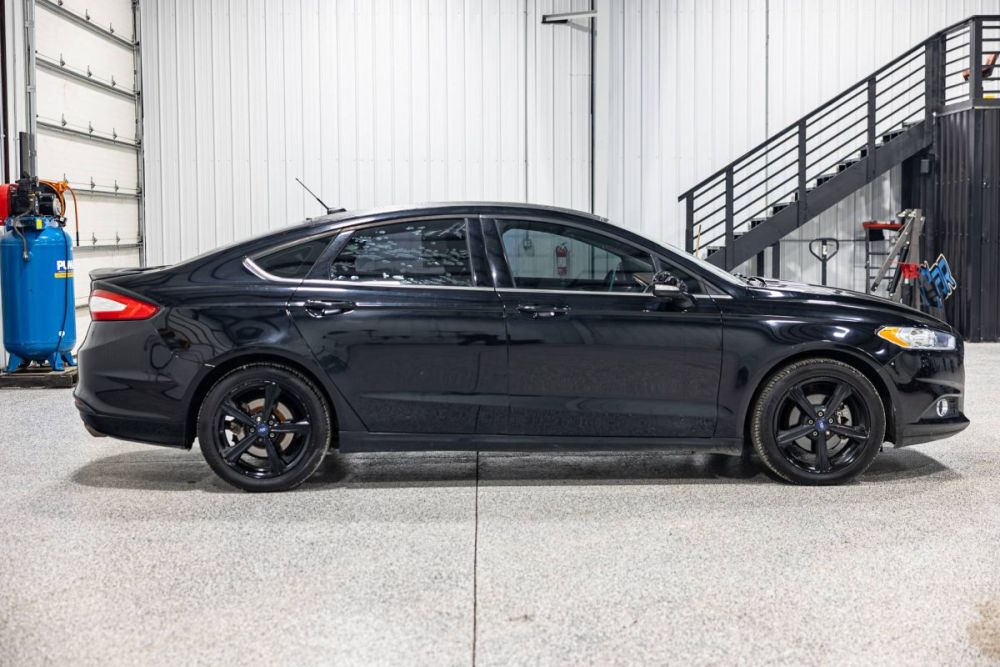 2016 Ford Fusion SE FWD - photo 6