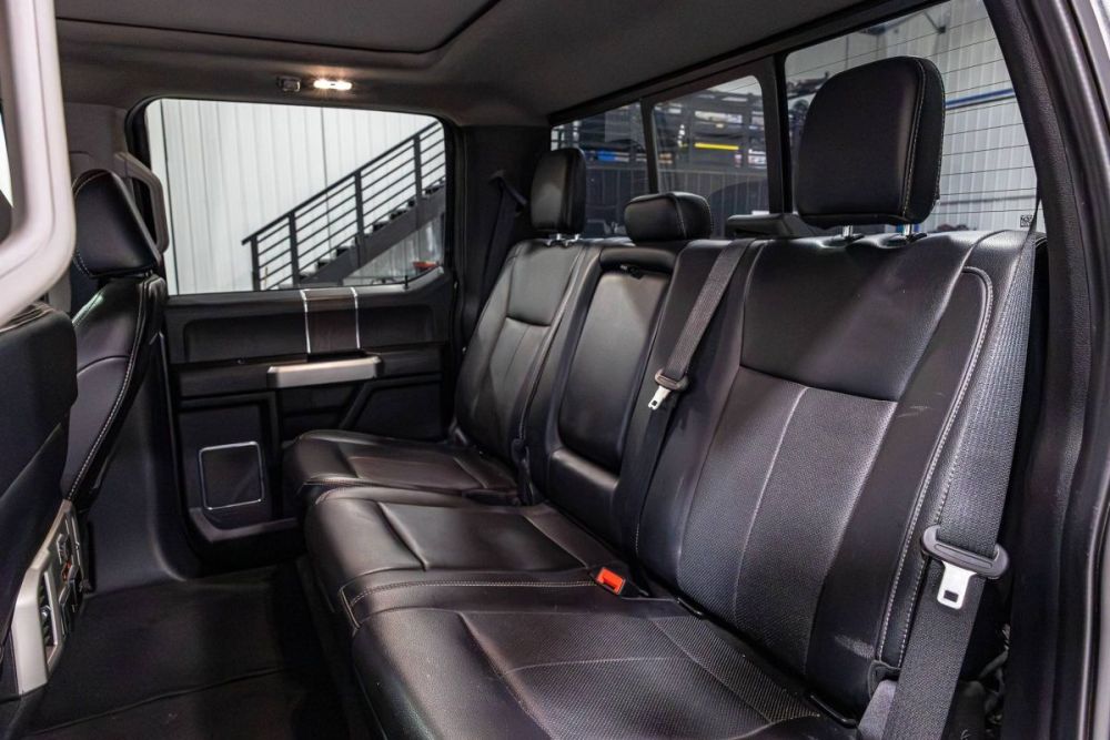 2021 Ford Super Duty Lariat 4WD - photo 9