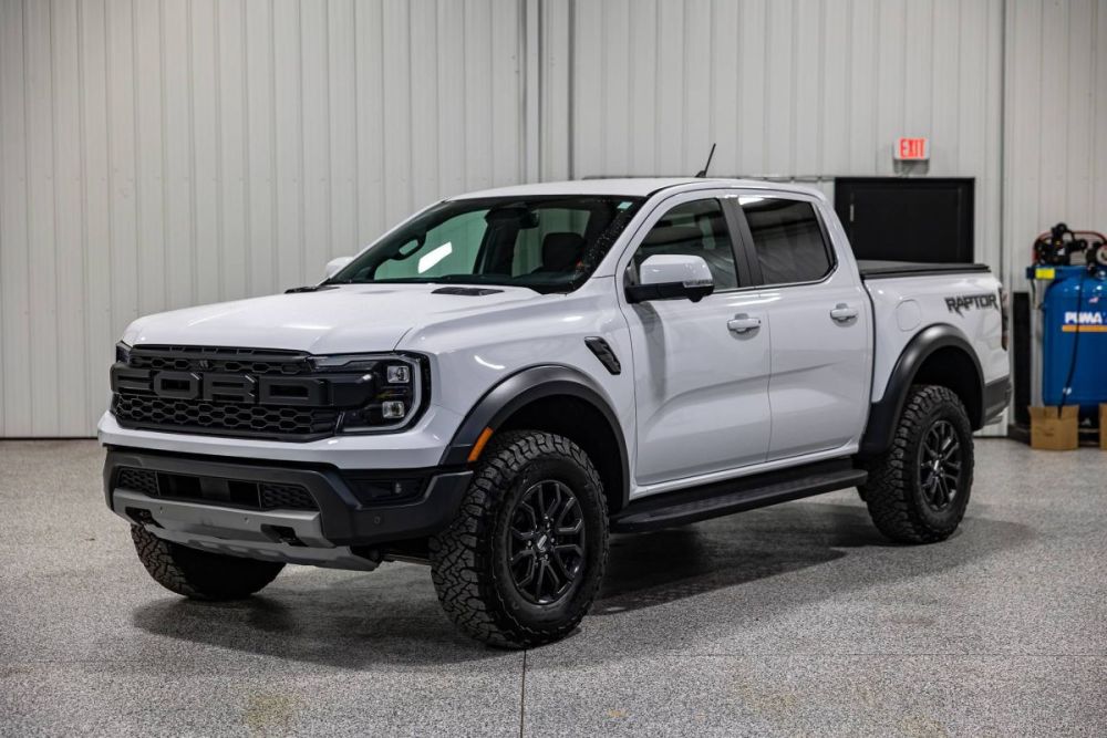 2025 Ford Ranger Raptor 4WD - photo 1