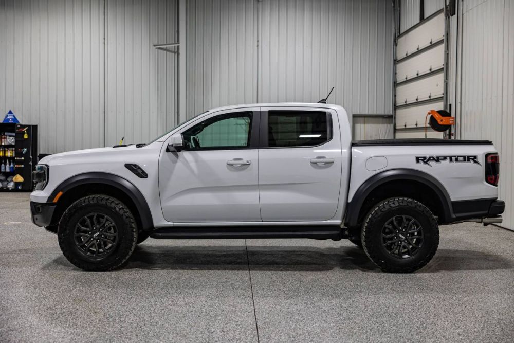 2025 Ford Ranger Raptor 4WD - photo 7