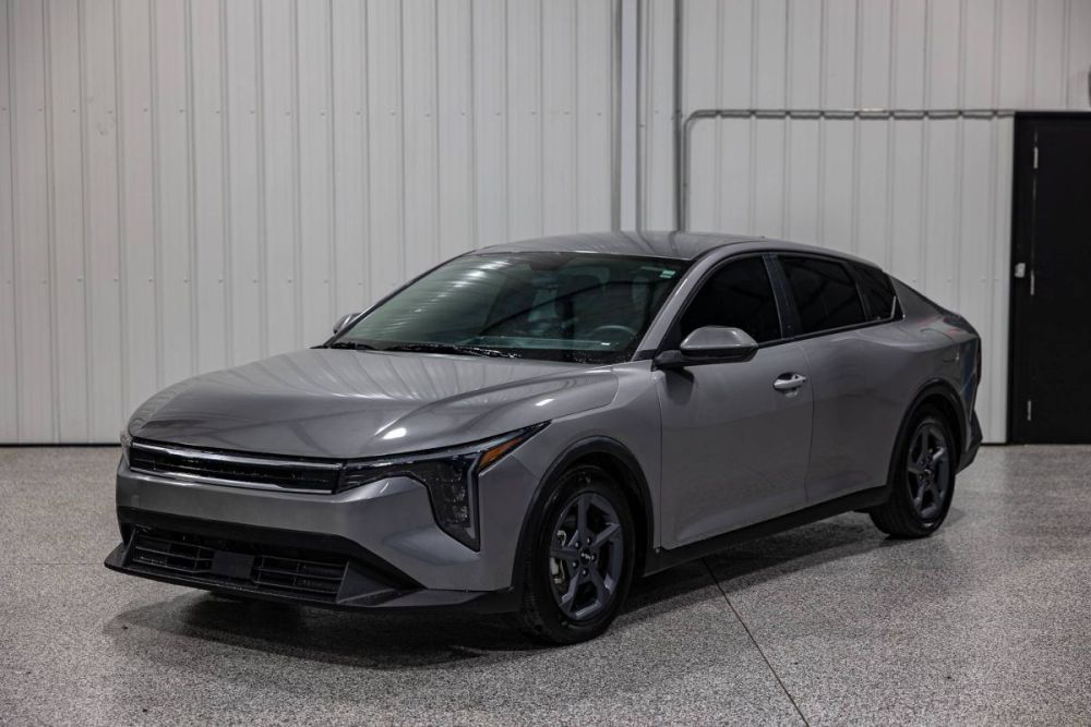 2025 Kia K4 LXS FWD - photo 1