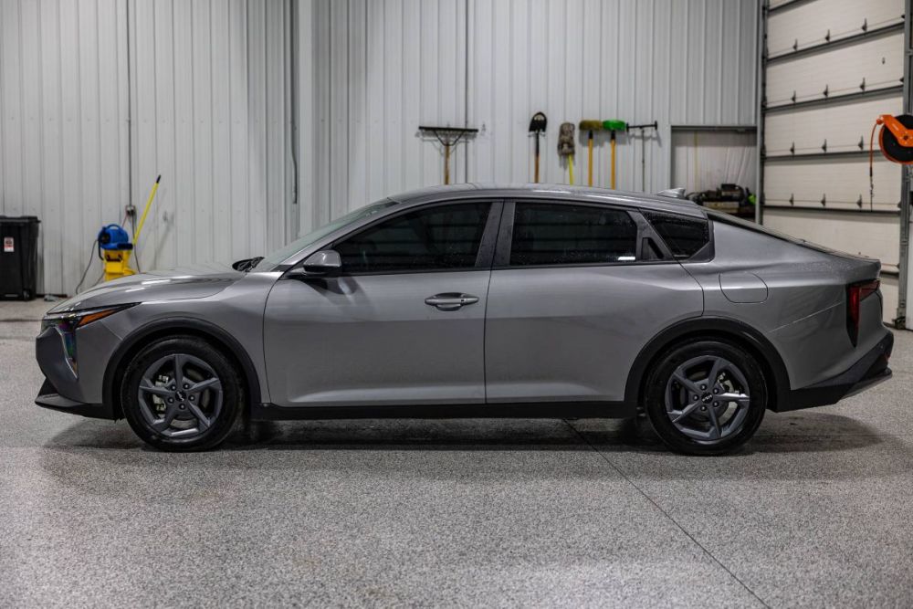 2025 Kia K4 LXS FWD - photo 2