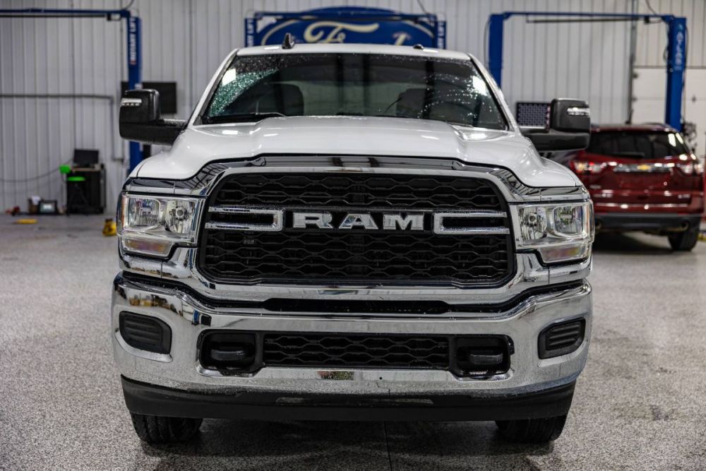2023 Ram 2500 Tradesman 4WD - photo 8