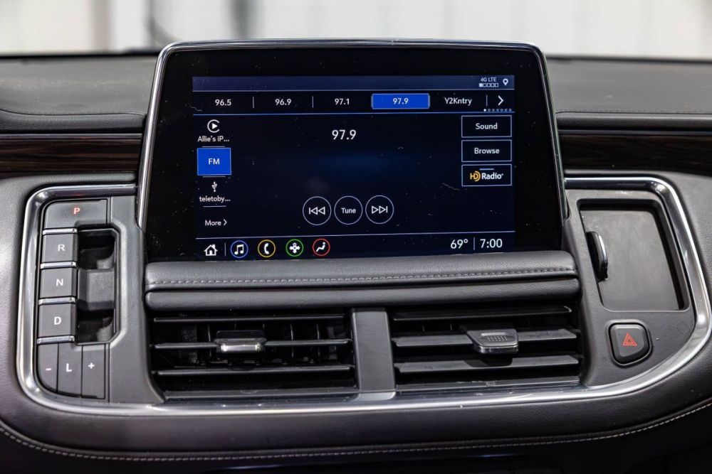 2021 Chevrolet Suburban Z71 4WD - photo 16