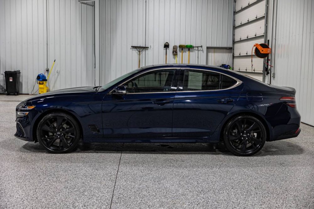 2023 Genesis G70 2.0T - photo 2