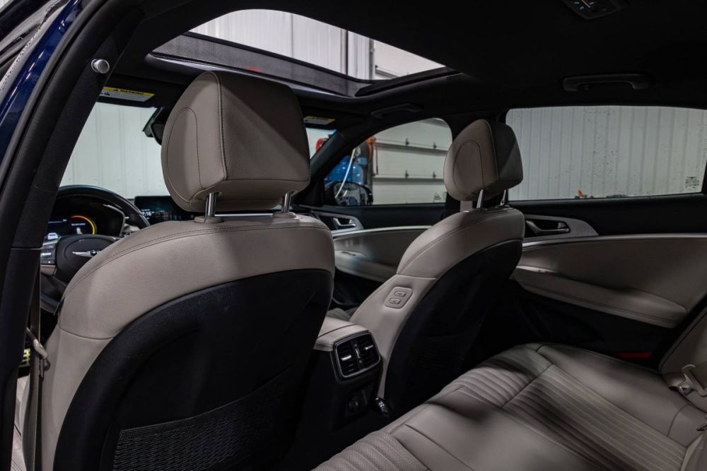2023 Genesis G70 2.0T - photo 11