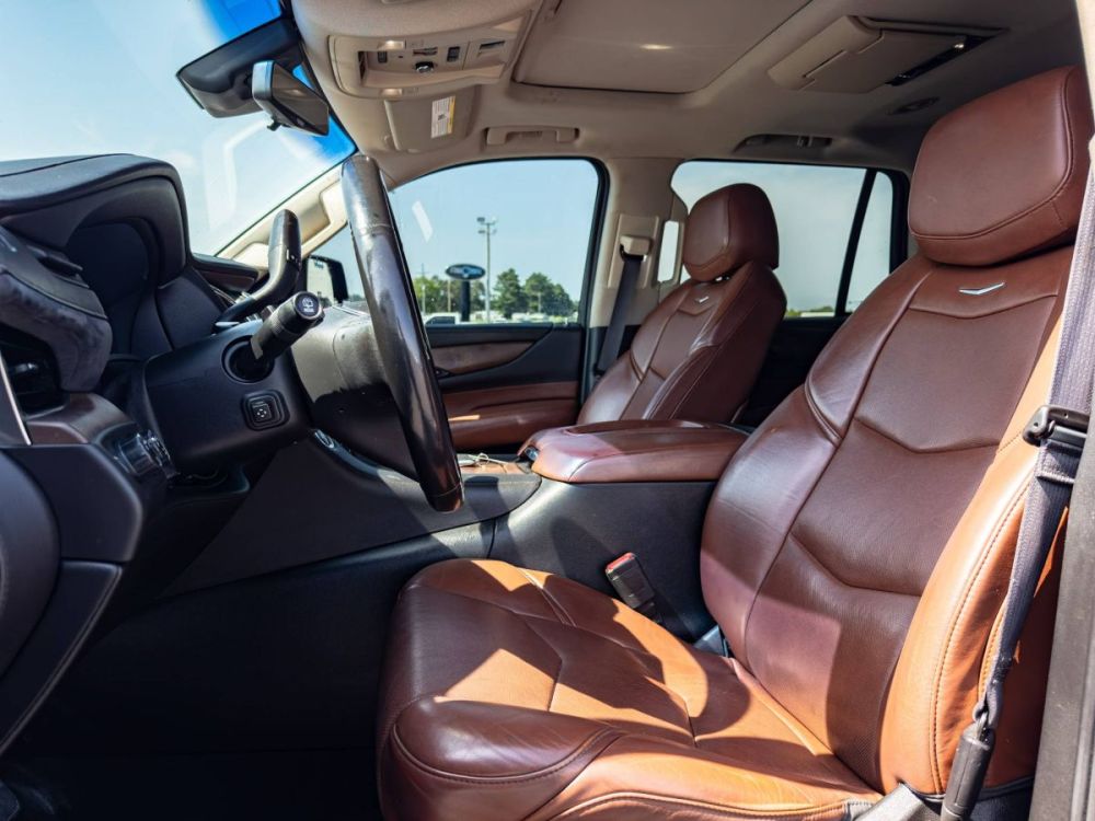 2017 Cadillac Escalade Luxury 4WD - photo 6