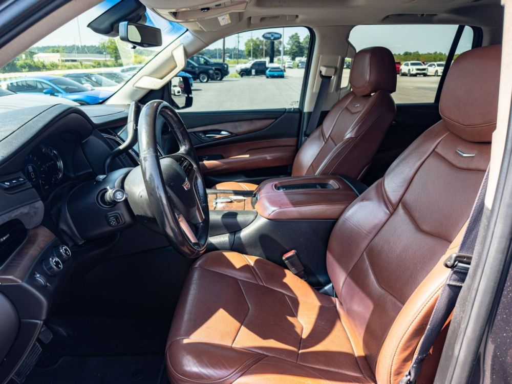 2017 Cadillac Escalade Luxury 4WD - photo 7