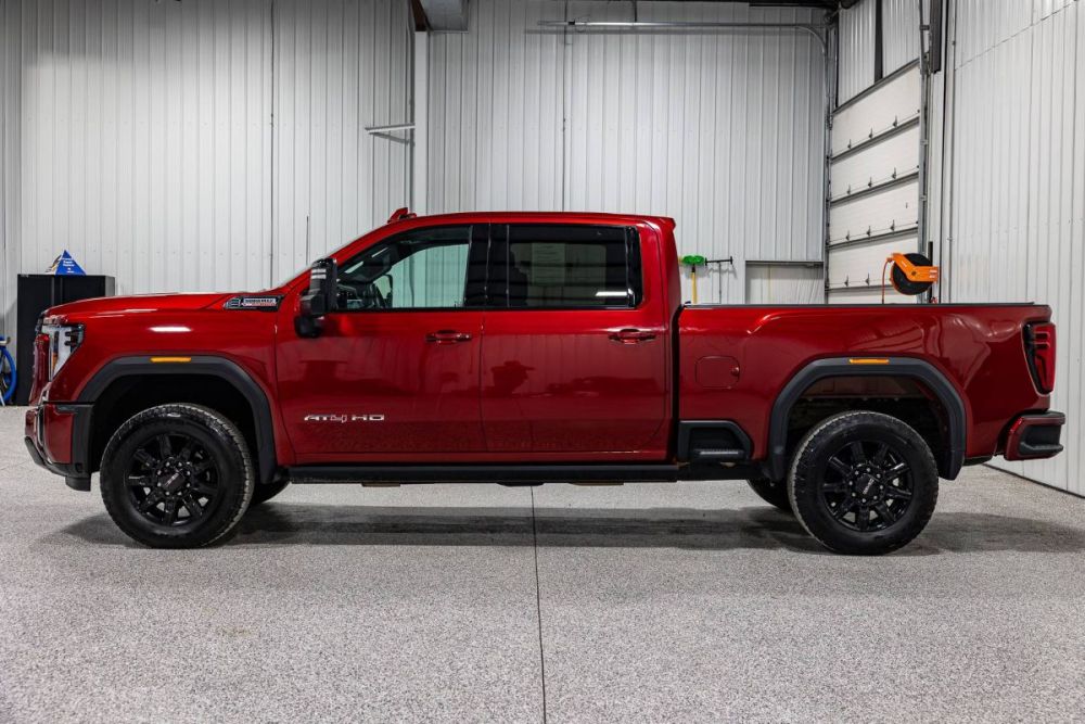 2025 GMC Sierra 2500HD AT4 4WD - photo 2