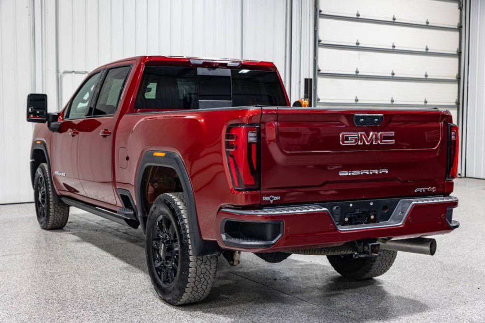 2025 GMC Sierra 2500HD AT4 4WD - photo 3