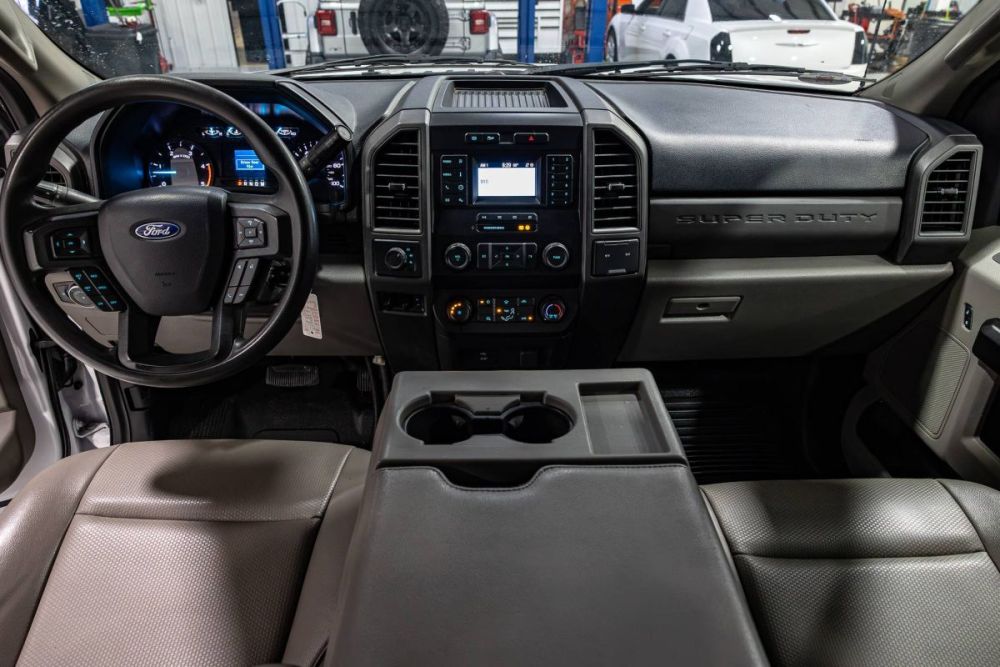 2020 Ford F-550 Super Duty 4WD - photo 11