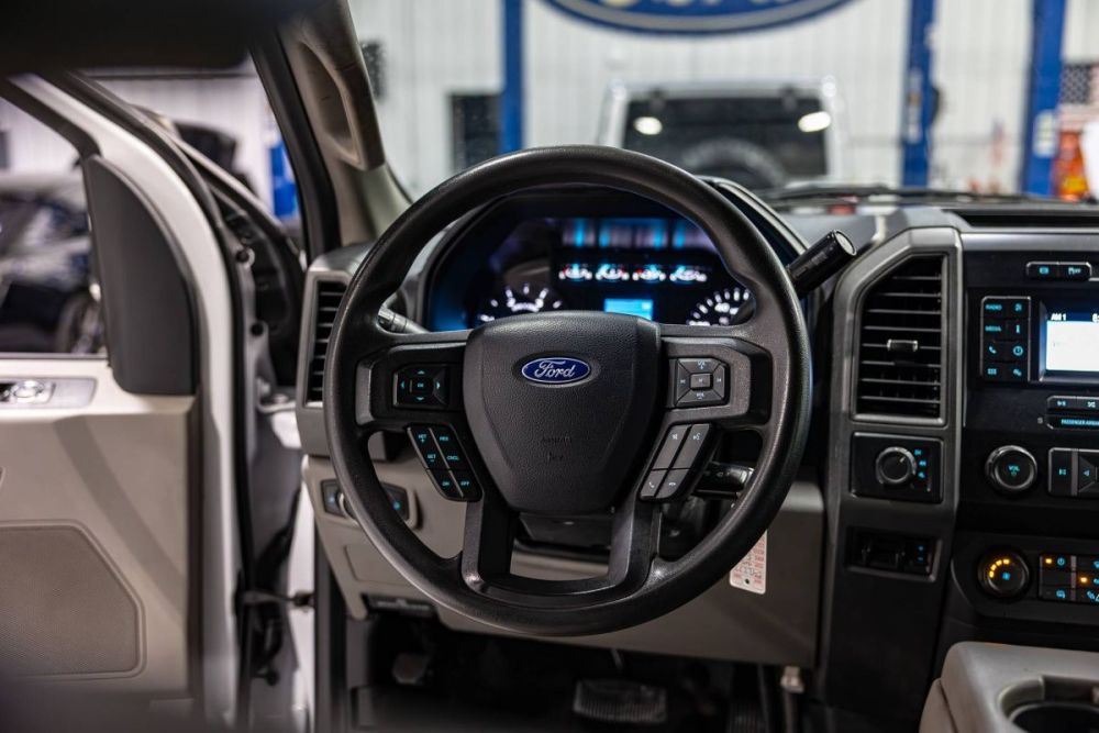 2020 Ford F-550 Super Duty 4WD - photo 12