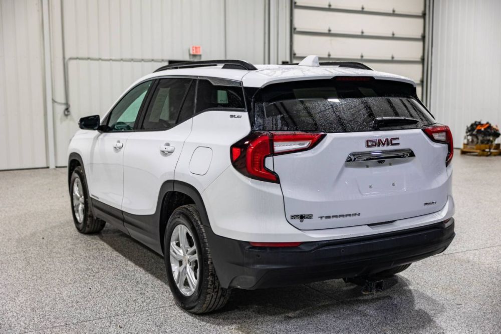 2023 GMC Terrain SLE AWD - photo 3
