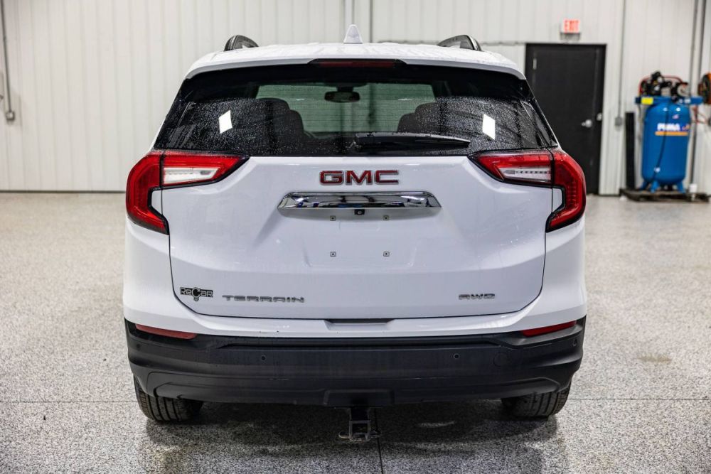 2023 GMC Terrain SLE AWD - photo 4
